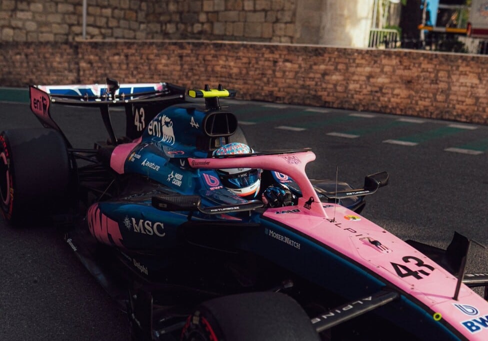 Colapinto se acomodó en Bakú: del golpe del piso al Top 10 con blandos