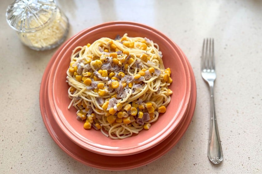 Espaguetis con choclo dorado: una pasta con salsa cremosa lista en media hora