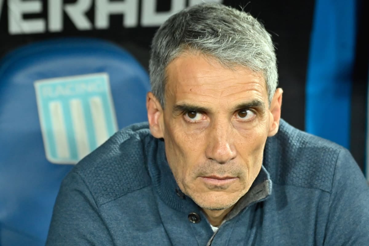 Vojvoda se va por la puerta de atrás y Racing queda en manos del "Chicho" Romero, al menos por ahora