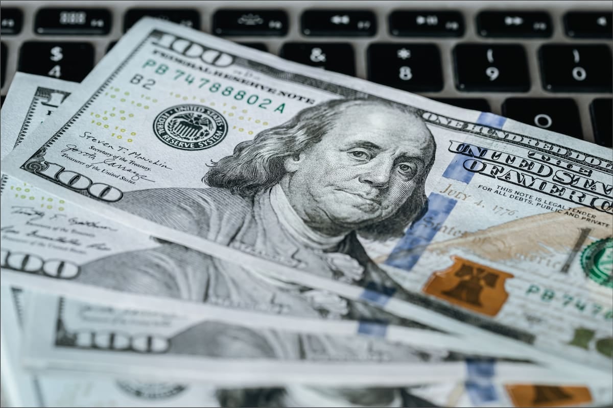 El dólar oficial cerró la semana en $1540 y el blue en $1560, sin variaciones durante el fin de semana