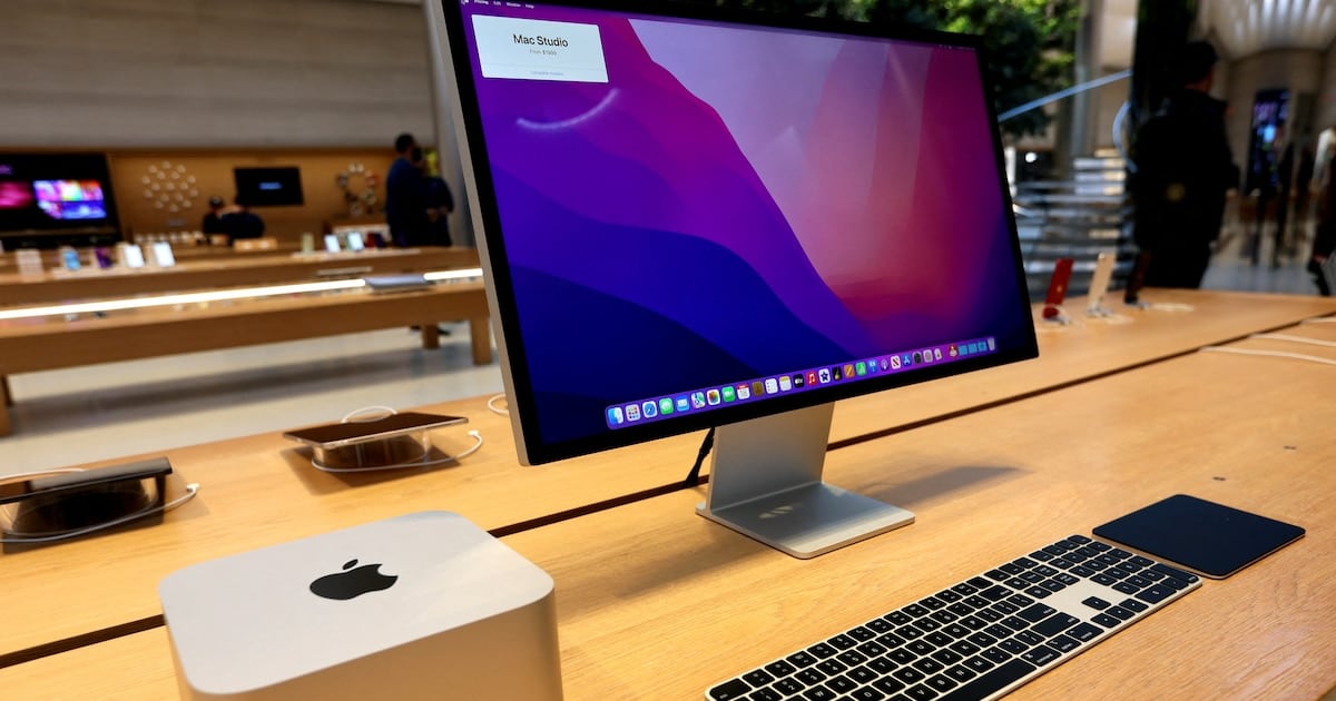 Una herramienta libera hasta 12 GB en la Mac borrando los modelos de Apple Intelligence: qué se gana y qué se pierde