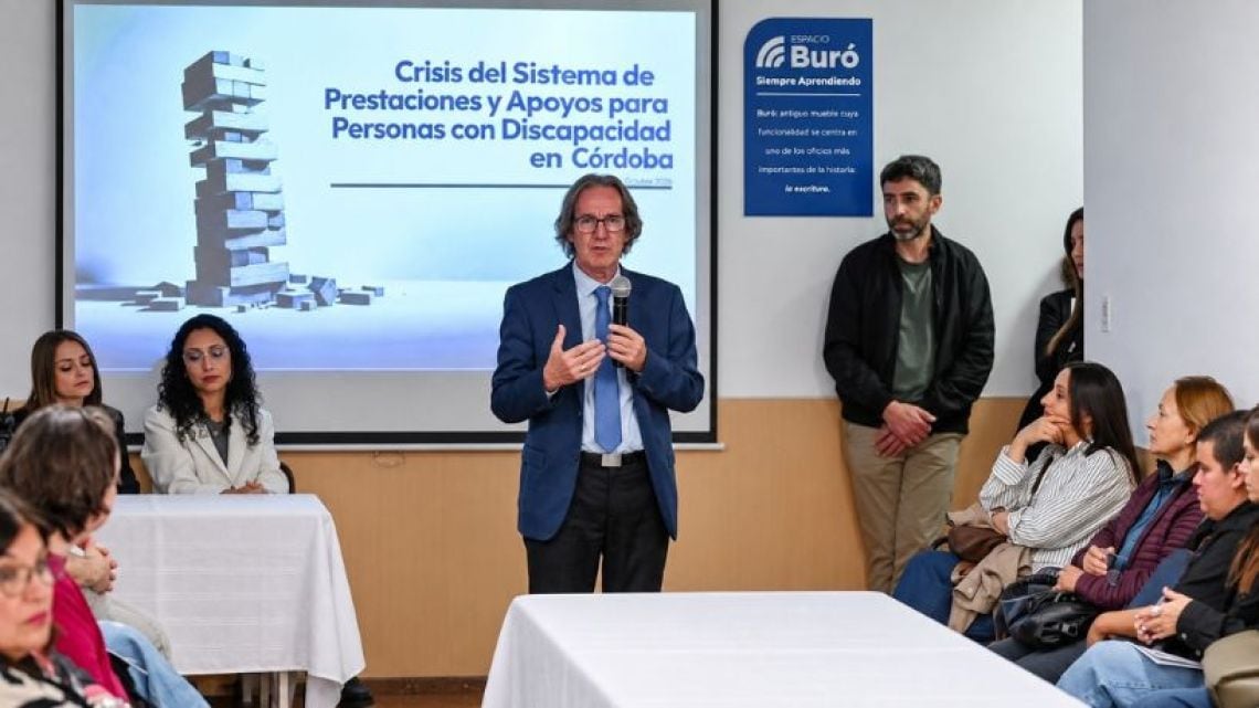 Córdoba: la odisea cotidiana de conseguir un certificado, una prótesis o una terapia a tiempo