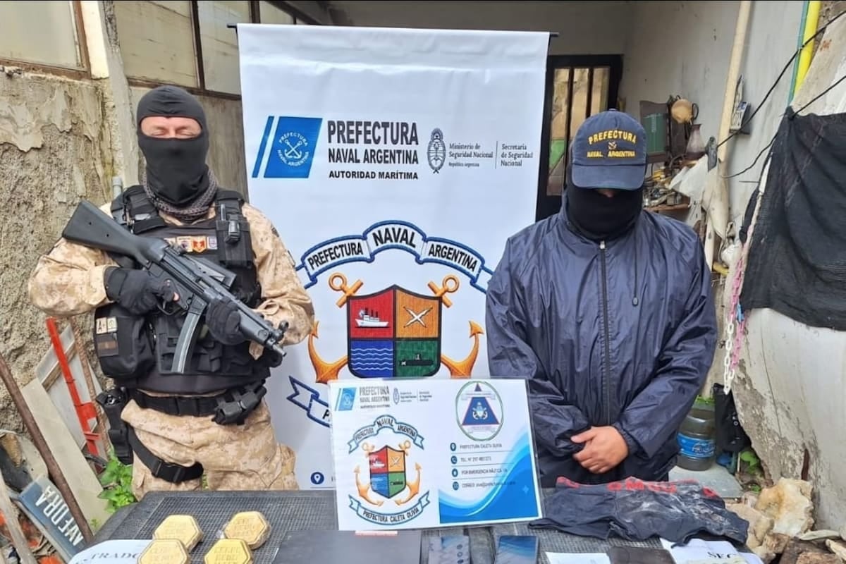 Secuestran en Caleta Olivia lingotes de oro ocultos en el tanque de un inodoro fuera de uso
