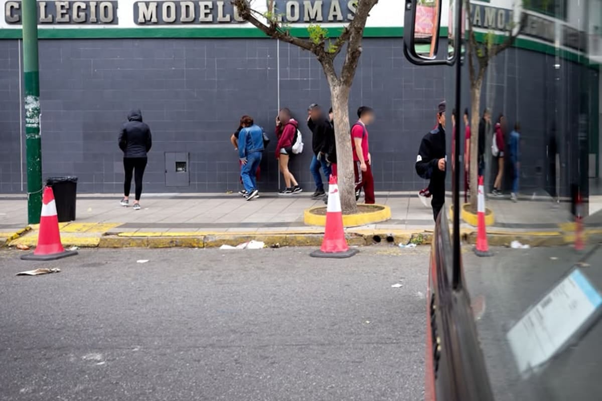 Cuatro menores bajo la lupa en Lomas de Zamora por fotos truchas con inteligencia artificial que golpean a varias compañeros