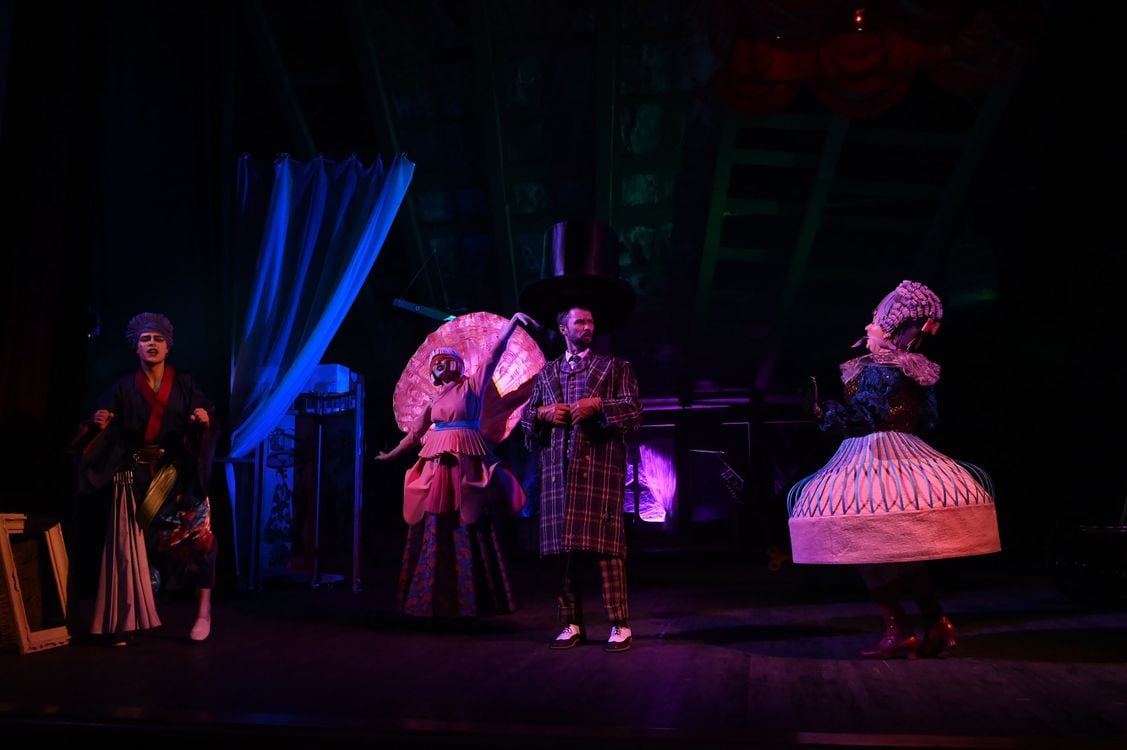 Peretti en modo encendedor: dos pantallas y un teatro para un octubre que lo muestra en todos los frentes