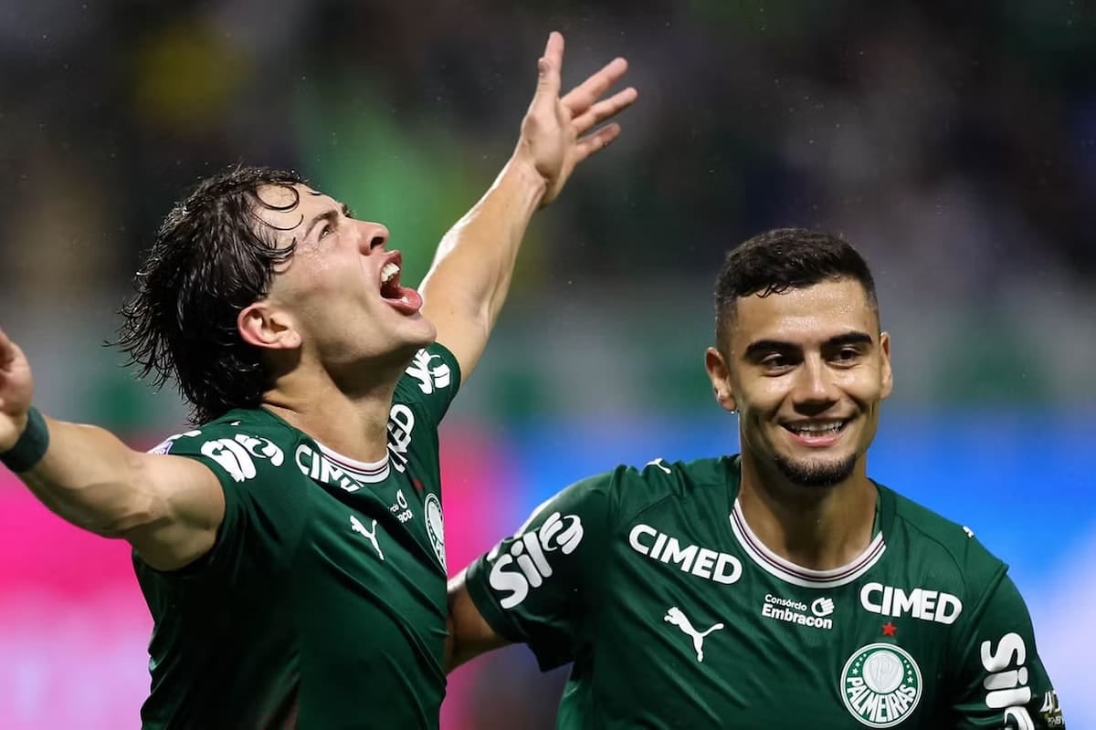 Palmeiras lo goleó a un Corinthians en llamas y Giay se disfrazó de crack en el clásico