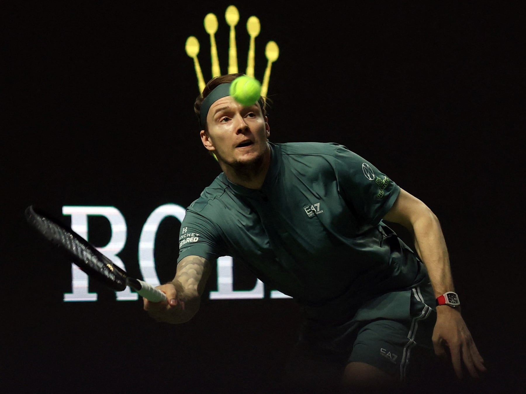 Bublik se cortó la mano con la heladera, ganó igual y ahora va contra Zverev