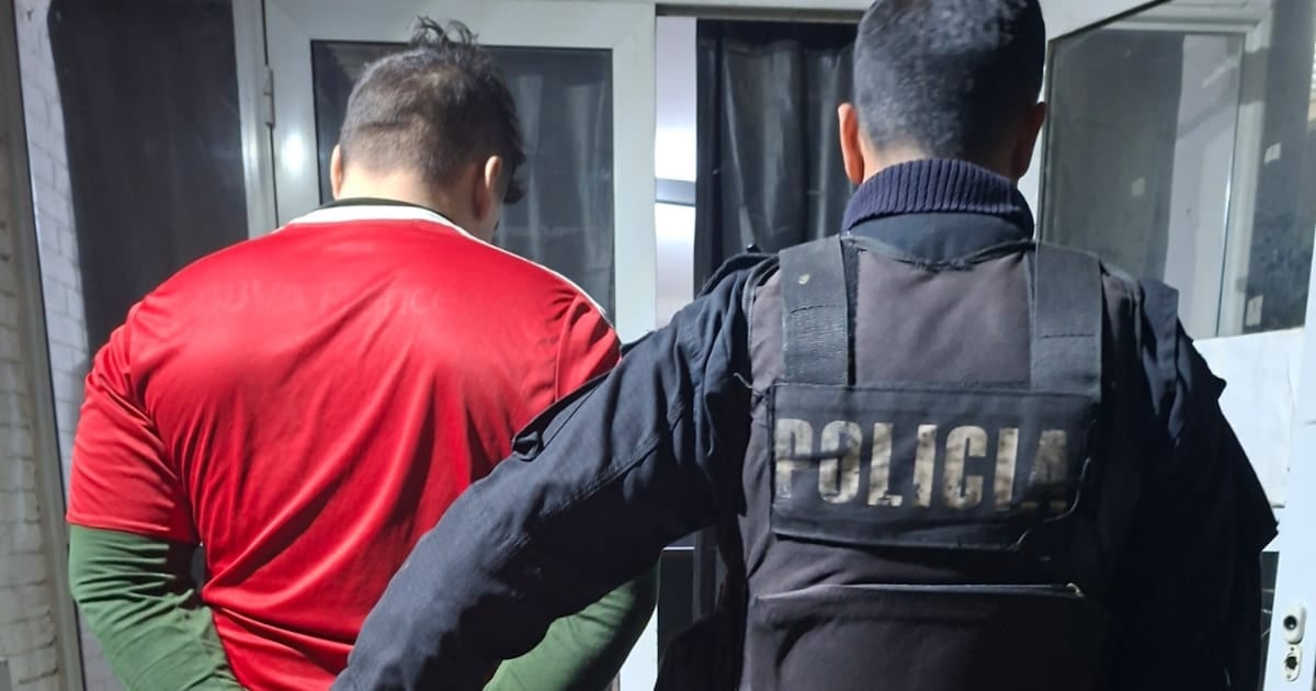 Un ex policía exonerado quedó detenido por la muerte de una joven en una pensión rosarina