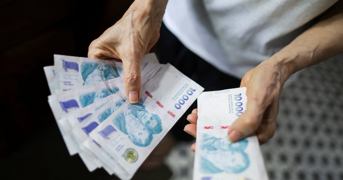 La trampa silenciosa de las billeteras virtuales: casi dos de cada diez jóvenes morosos deben más a las fintech que a los bancos