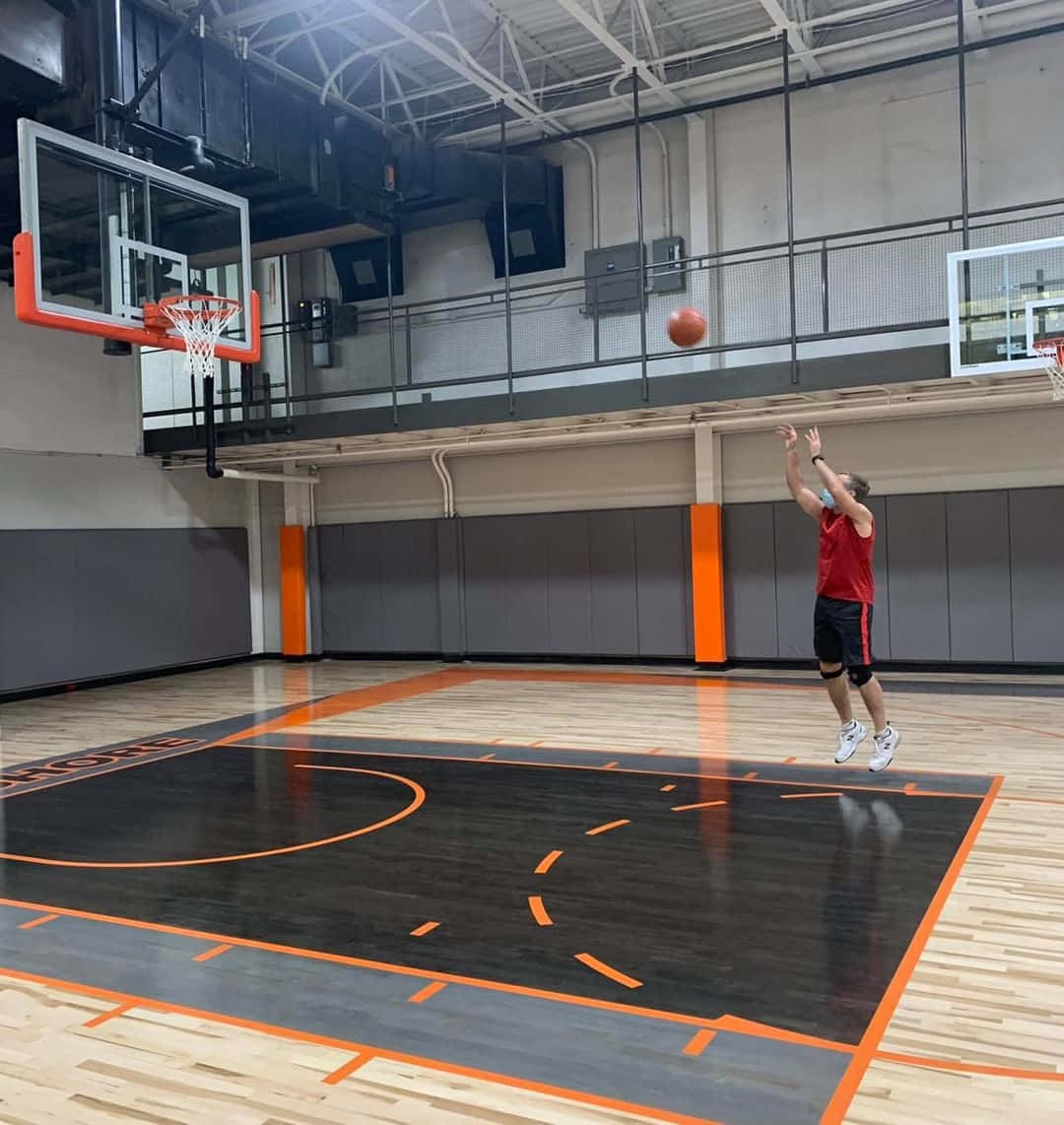 Cleveland se la juega con la misma mesa y suma una silla nueva: Watson