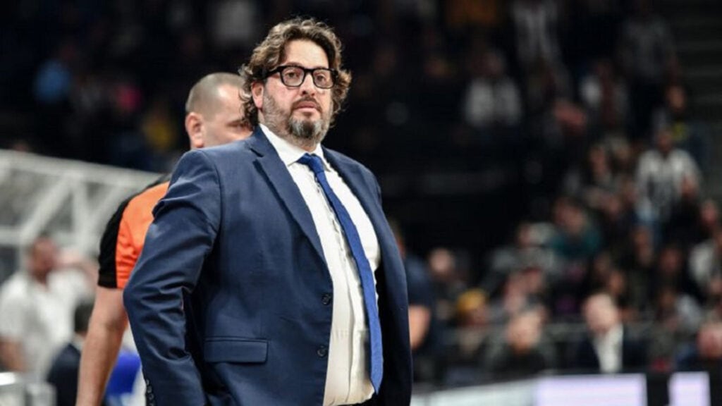 Galbiati se fue sin traducirle al Baskonia y la culpa la pagó él