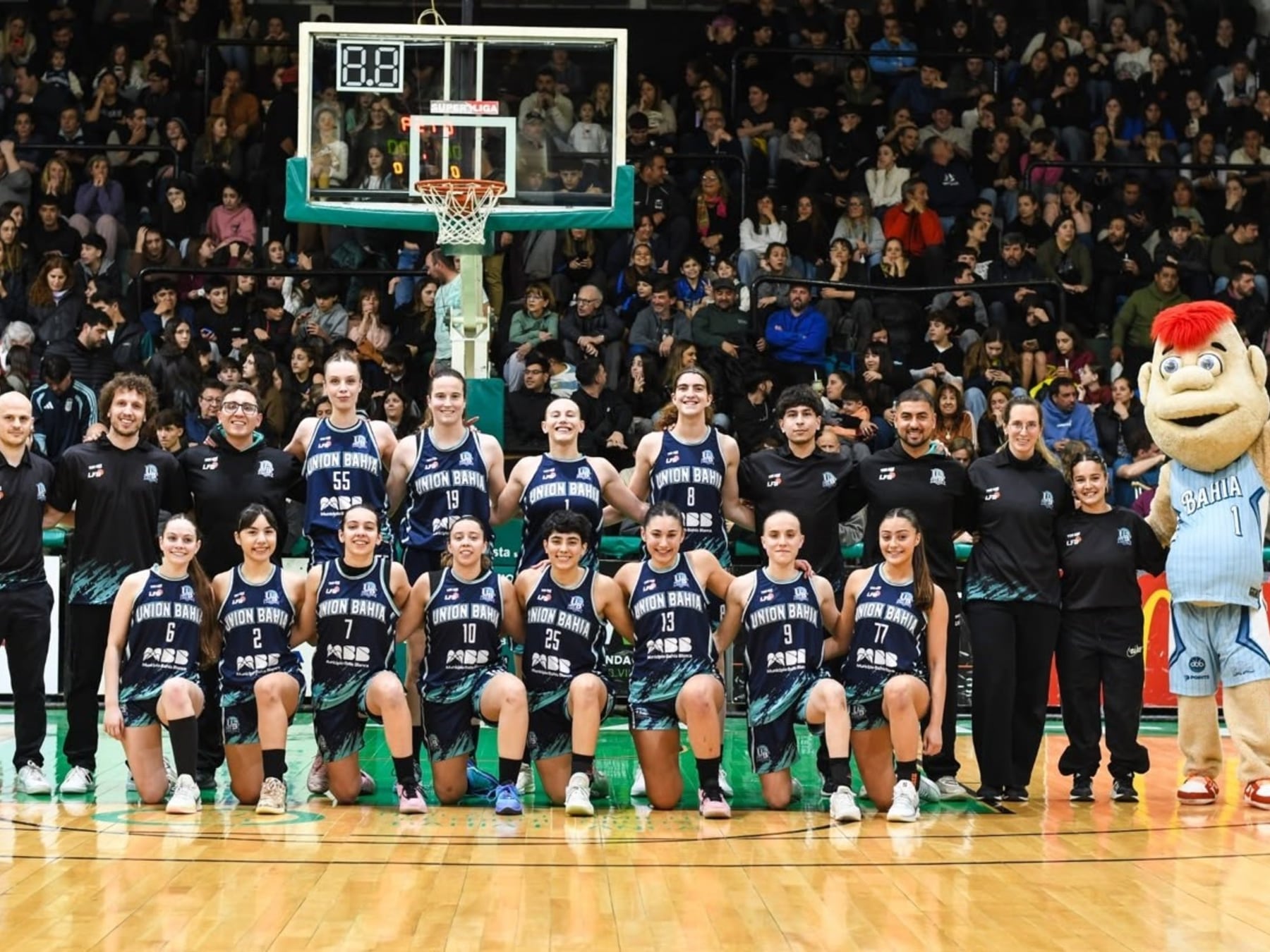 Bahía Blanca esperó 41 años para volver a la elite, y esta vez el equipo se cambió de camiseta