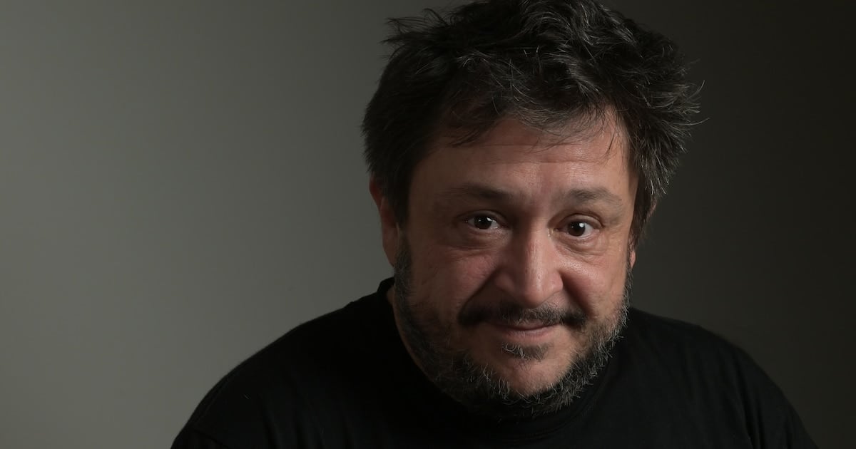 Dieciocho inversores denuncian penalmente a Hernán Casciari y acusan a Orsai Audiovisuales de devolverles monedas por películas de más de un millón de dólares