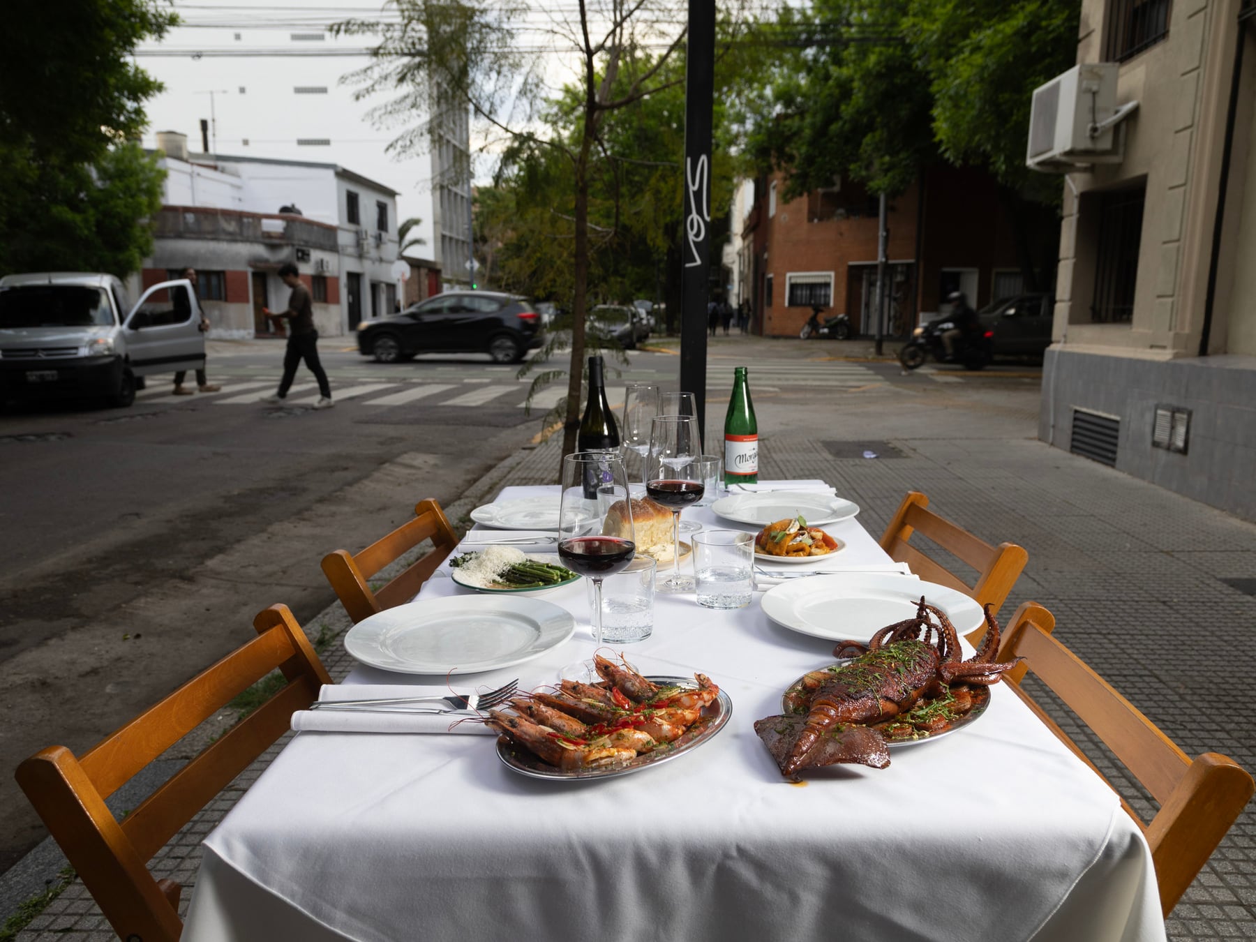 Villa Ortúzar, el barrio donde la gastronomía llega porque la buscan: alquileres bajos y locales que no entran en cualquier zona