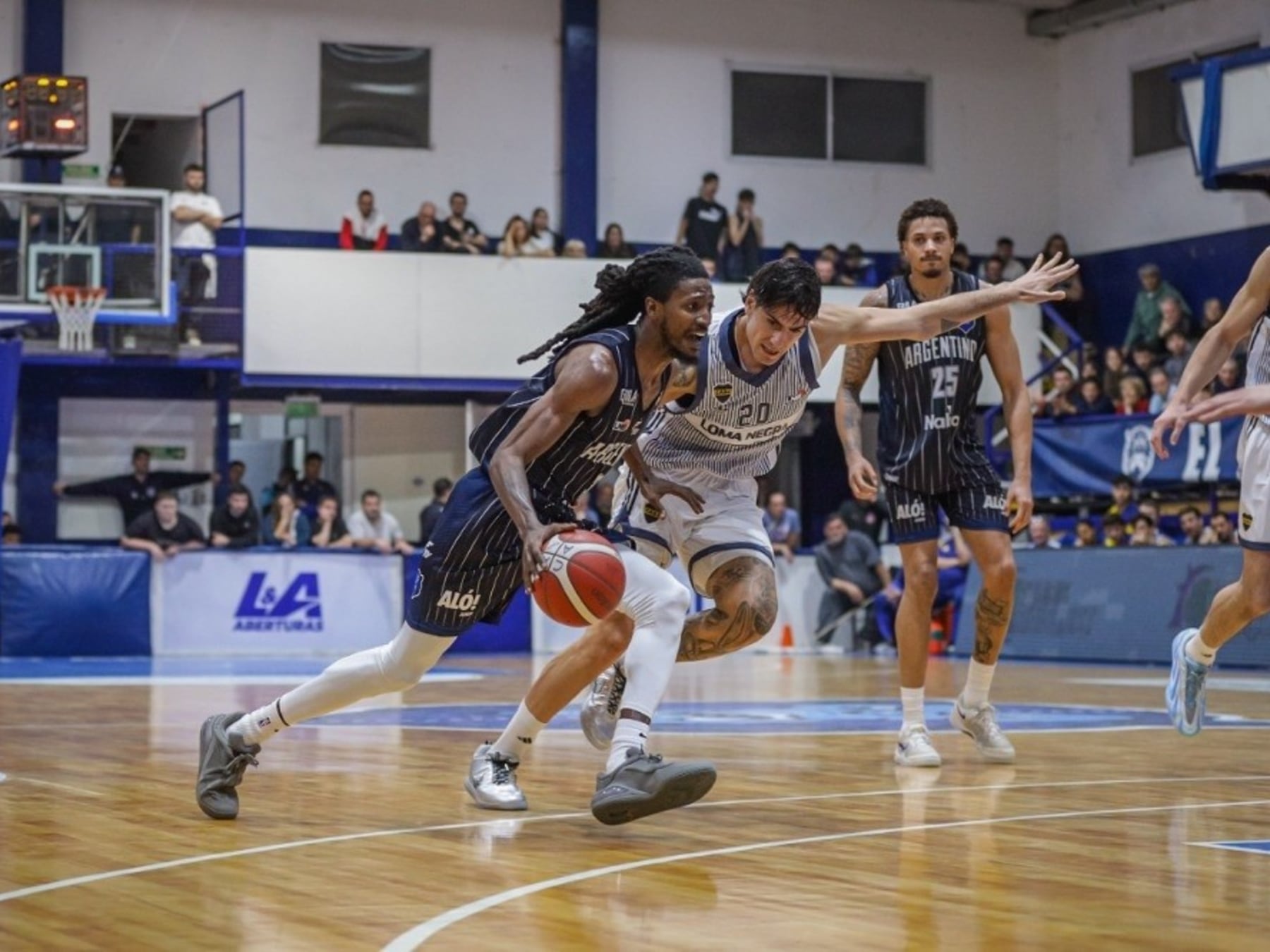 Doble ajustado en la Liga: Argentino se hace fuerte en el barro y Instituto aguanta la pulseada en La Caldera