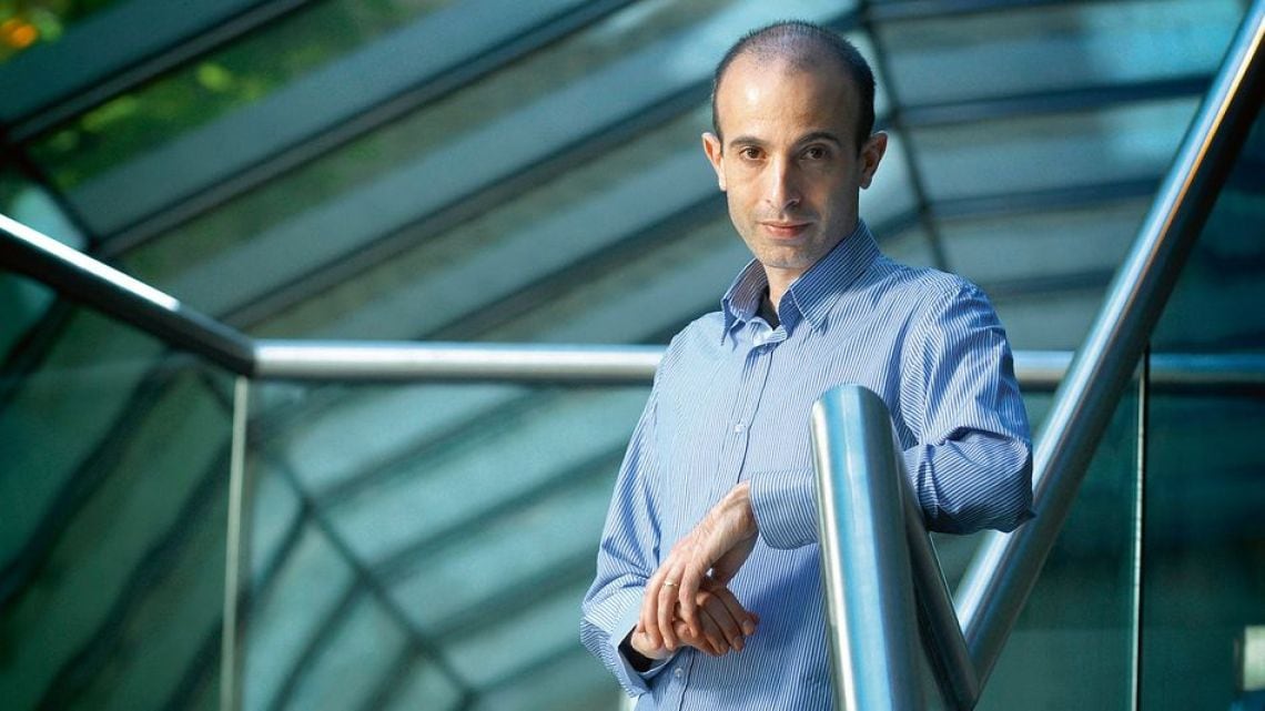 Harari advierte que la inteligencia artificial podría volver incomprensible el sistema financiero